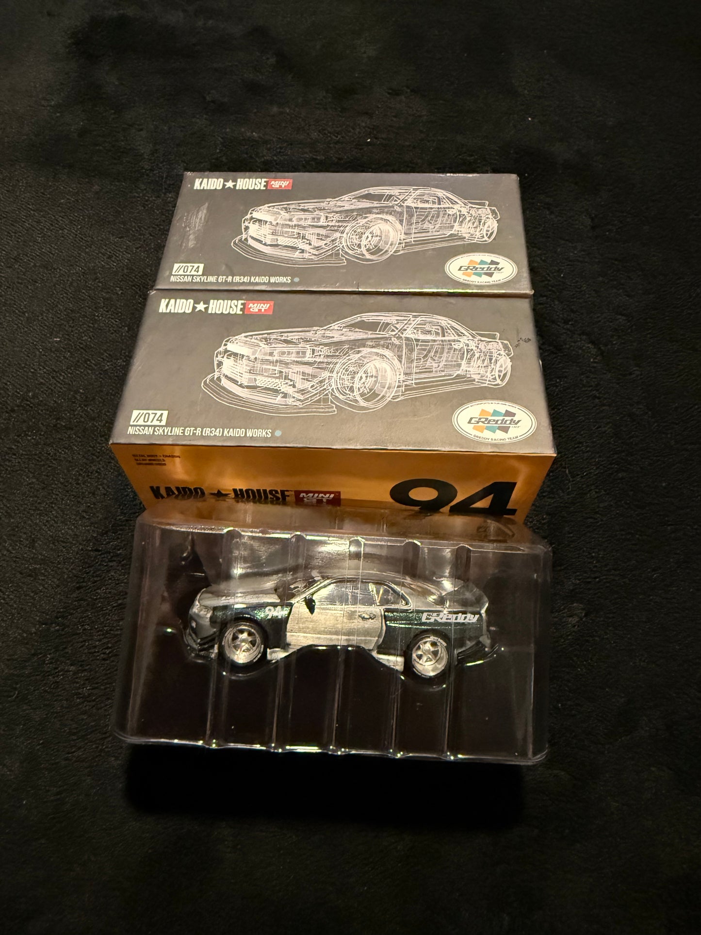 Kaido House 1:64 Nissan Skyline GT-R (R34) Kaido Works Greddy V1 - Regular & Chase PAIR