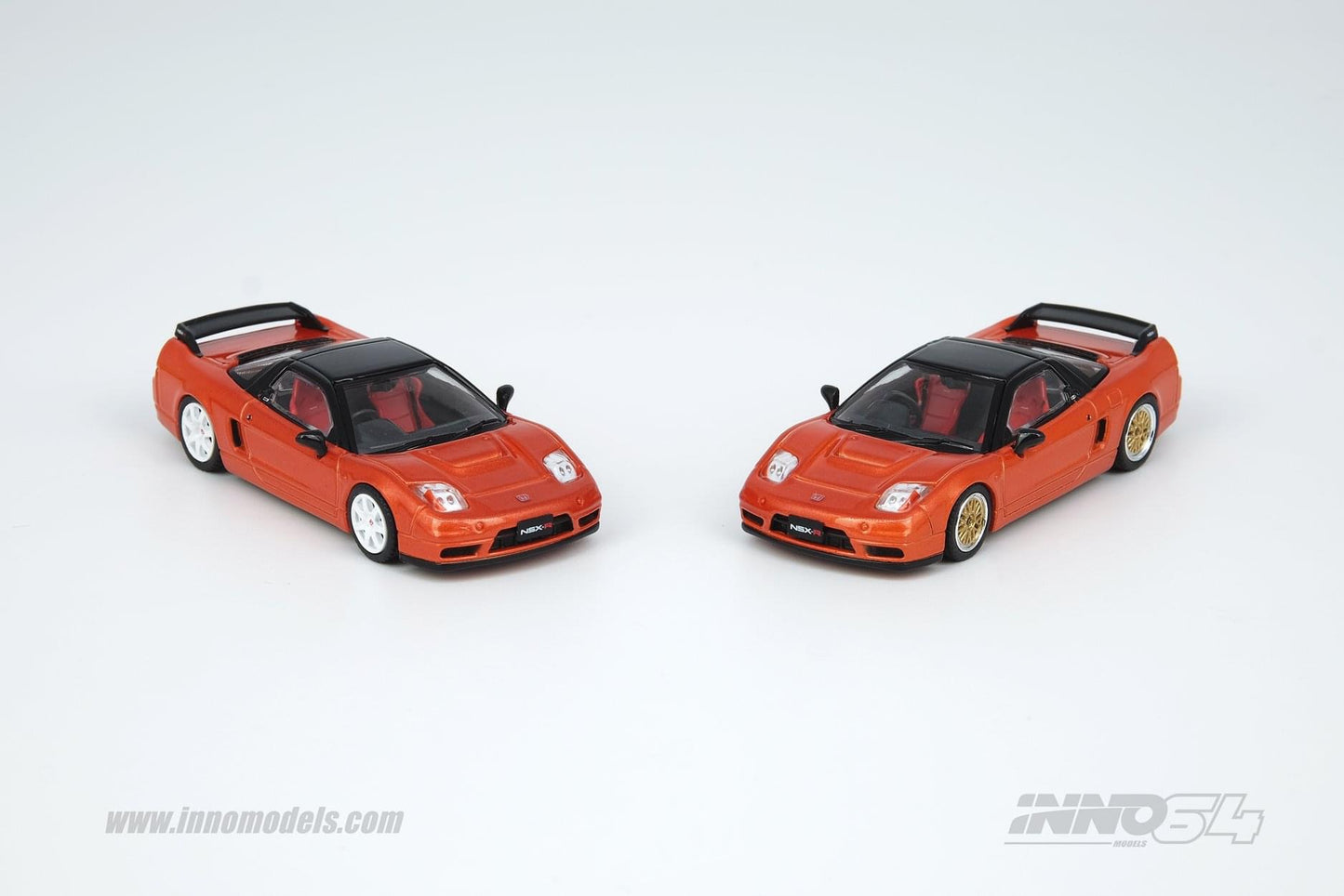Inno64 1:64 Honda NSX-R NA2 Imola Orange Pearl With Extra Wheels