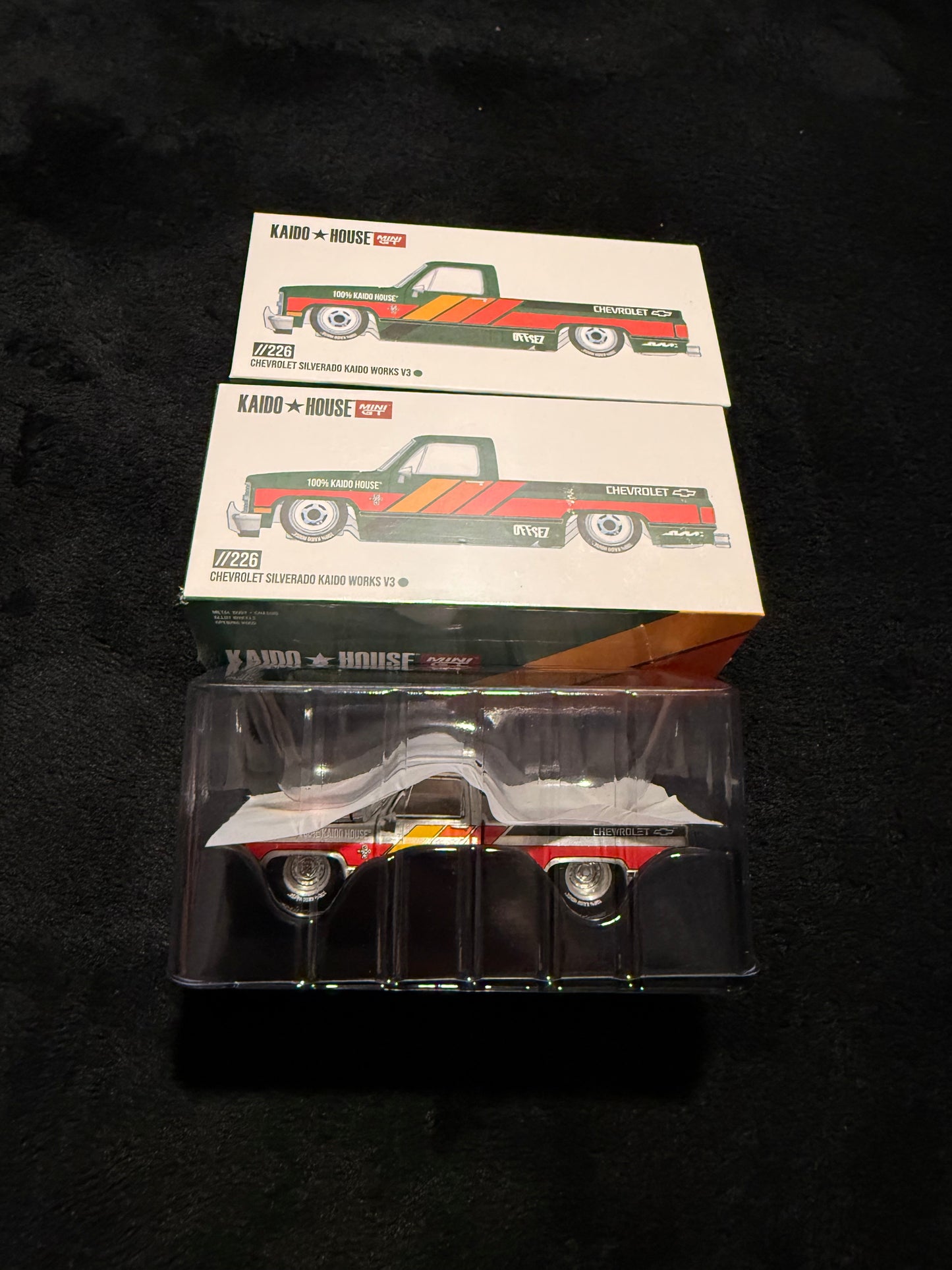 Kaido House 1:64 Chevrolet Silverado Kaido Works V3 - Regular & Chase PAIR