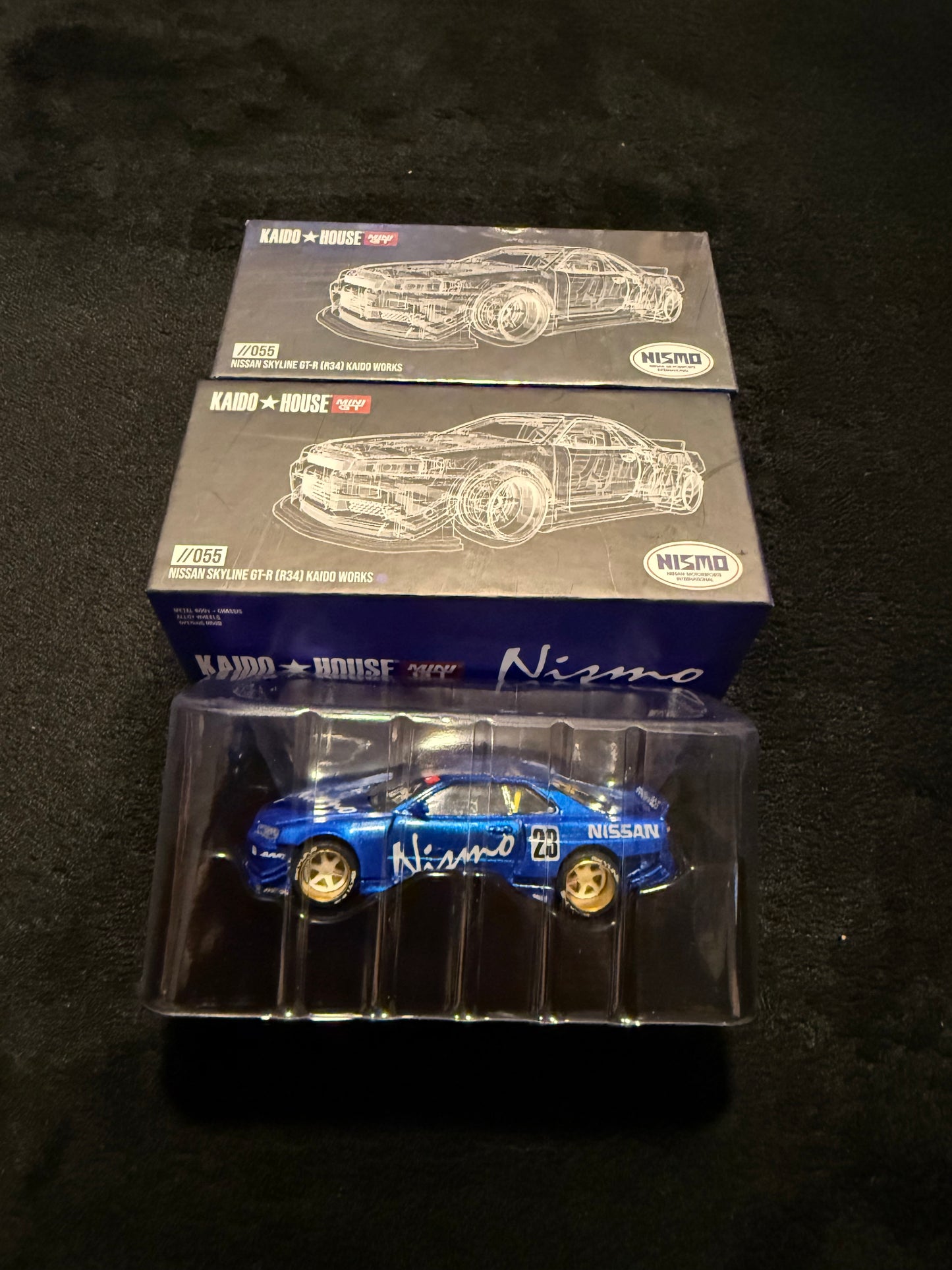 Kaido House 1:64 Nissan Skyline GT-R (R34) Kaido Works V3 - Regular & Chase PAIR