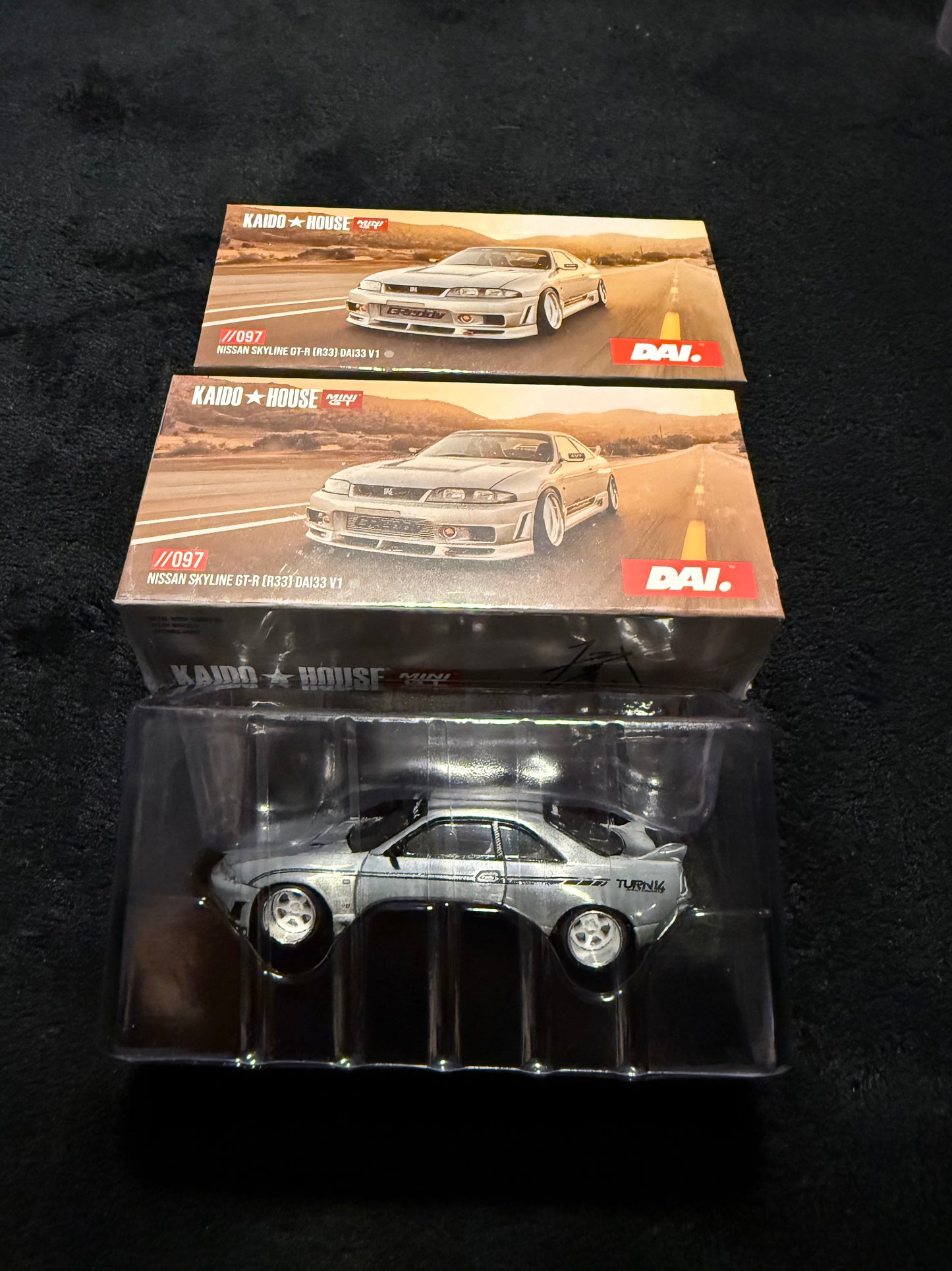 Kaido House 1:64 Nissan Skyline GT-R R33 DAI33 V1 - Regular & Chase PAIR