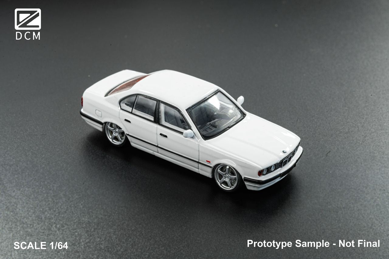 DCM 1:64 BMW Lowride White - *3 Styles*