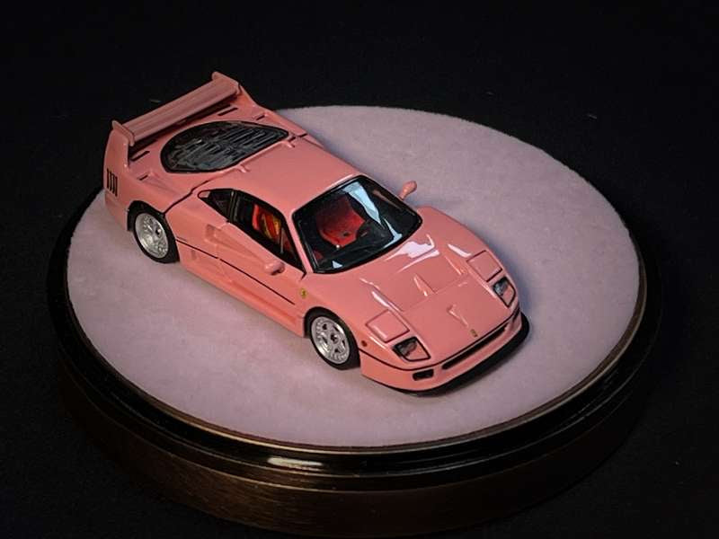 PGM 1:64 Ferrari F40 With Fully Opening Compartments - Pink