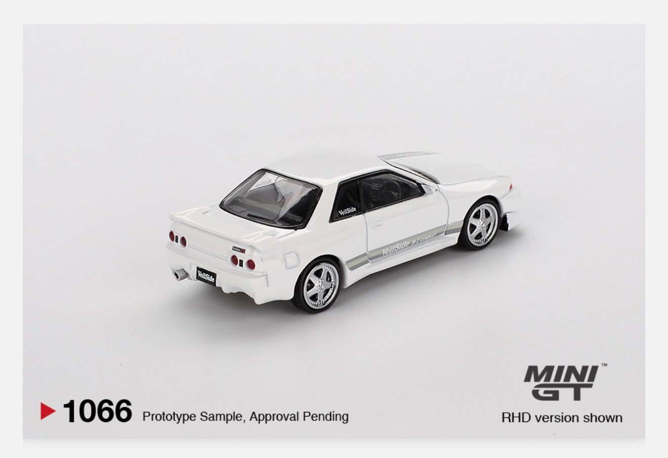 MiniGT 1:64 Nissan Skyline GT-R (R32) VeilSide Combat C-I White #1066