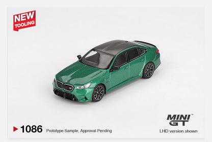MiniGT 1:64 BMW M5 (G90) Isle of Man - Green Metallic #1086