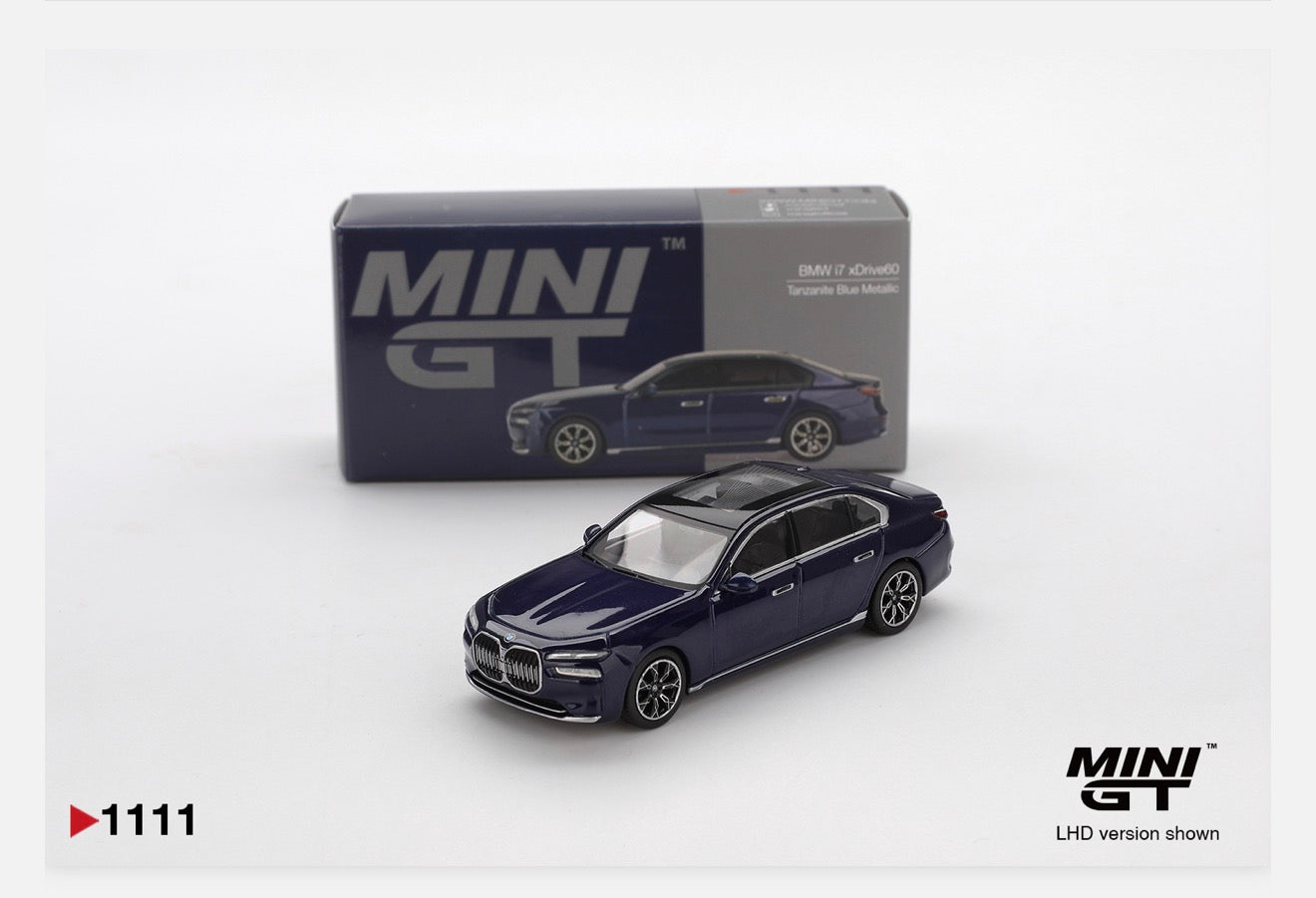 MiniGT 1:64 BMW i7 xDrive60 Tanzanite Blue Metallic #1111