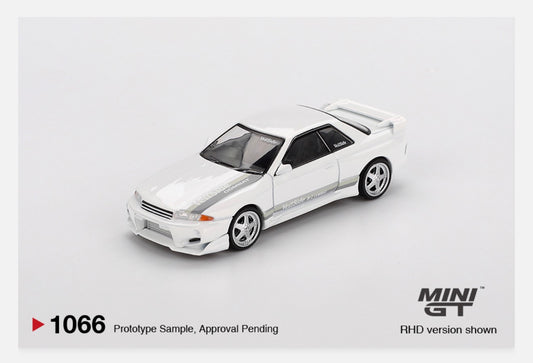 MiniGT 1:64 Nissan Skyline GT-R (R32) VeilSide Combat C-I White #1066