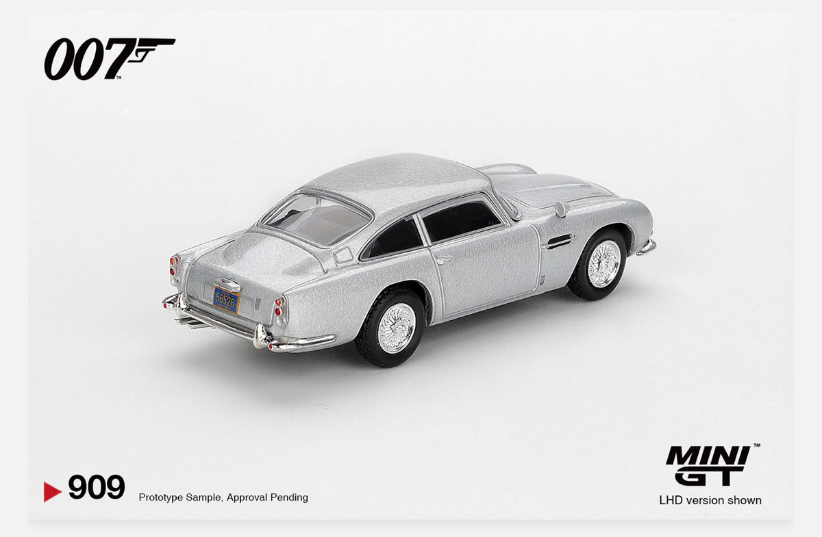 MiniGT 1:64 Aston Martin DB5 “Casino Royale” #909