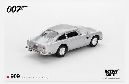 MiniGT 1:64 Aston Martin DB5 “Casino Royale” #909