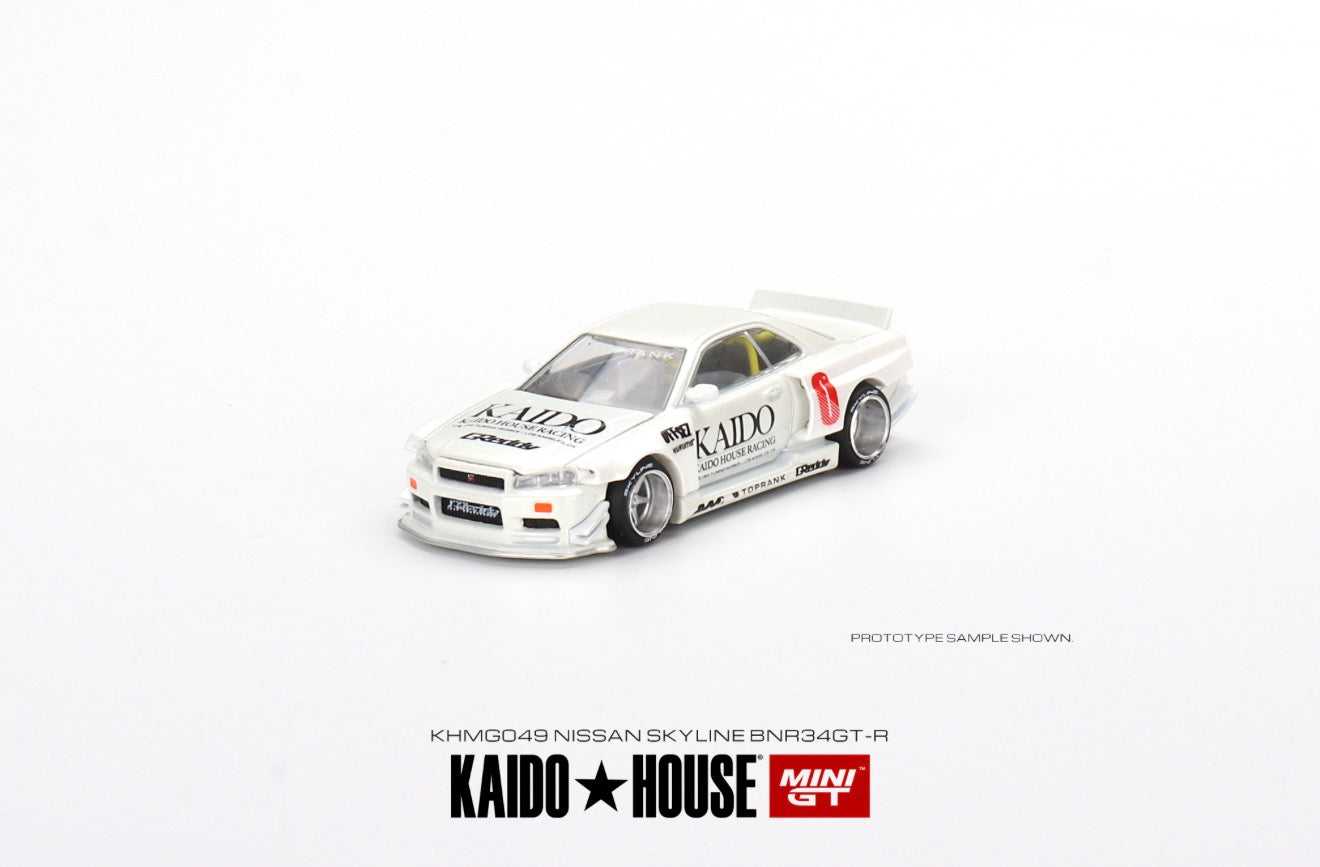 Kaido House 1:64 Nissan Skyline GT-R (R34) Kaido Works White - Regular & Chase PAIR