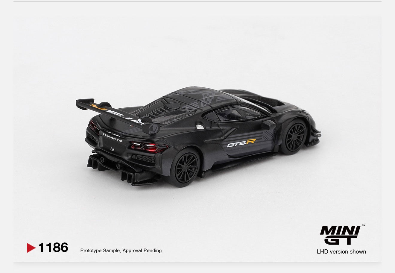 ミニカー MINI GT  M6 GT3 1/64 MiniGT 1:64 Chevrolet Corvette Z06 GT3.R Road America Test Car