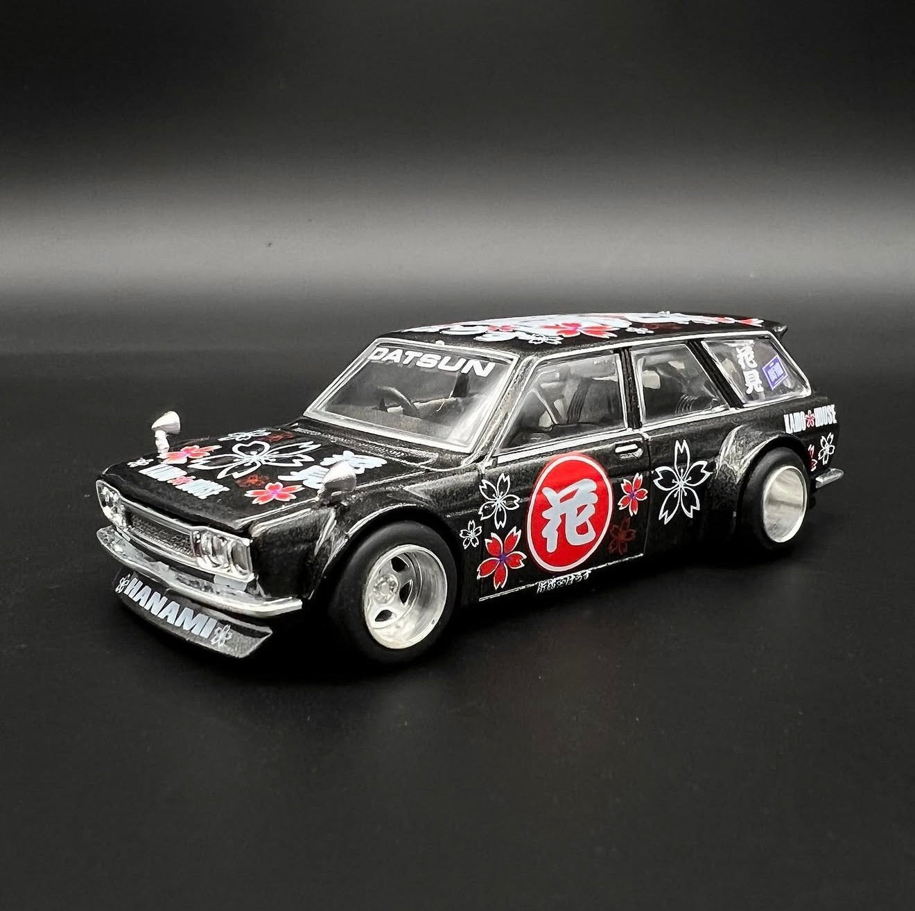 Kaido House 1:64 BLKLTD JDM5 Datsun KAIDO 510 Wagon Hanami Black Limited With Pins - KHMG015