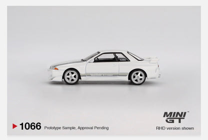 MiniGT 1:64 Nissan Skyline GT-R (R32) VeilSide Combat C-I White #1066