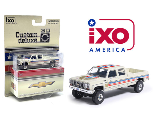 IXO Model 1:64 1976 Chevrolet Custom Deluxe K30 Fleetwood Crew Cab 250th Anniversary Edition – White