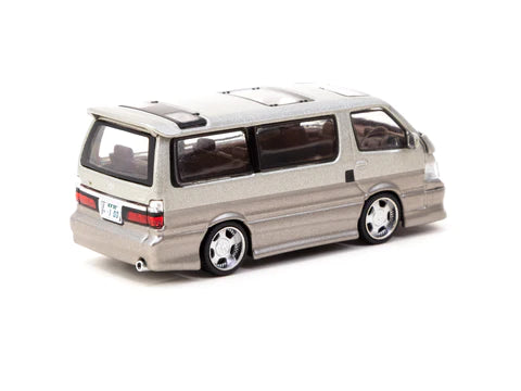 Tarmac Works 1:64 Toyota Hiace Wagon Custom – Silver / Brown