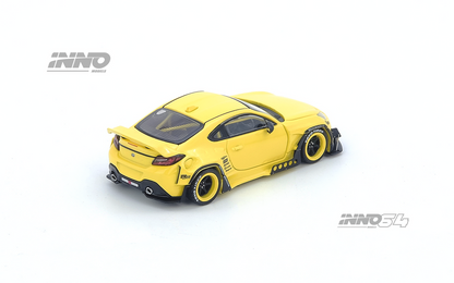 Inno64 1:64 Toyota GR86 Pandem - Yellow
