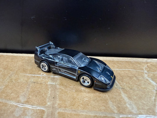 Hot Wheels 1:64 2026 C Case Super Treasure Hunt Ferrari F40 Competizione - LOOSE