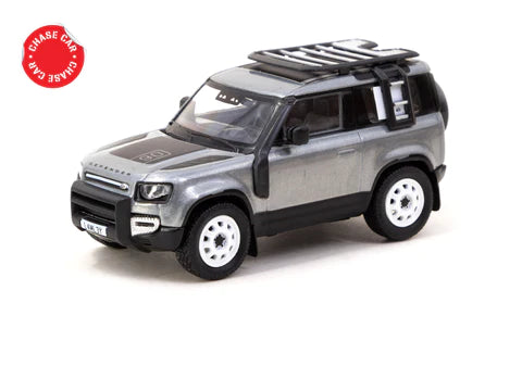 Tarmac Works 1:64 Land Rover Defender 90 – Silver Metallic - CHASE
