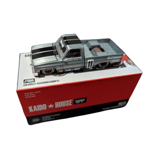 MiniGT X Kaido House 1:64 Chevrolet Silverado 1983 KAIDO V1 - CHASE