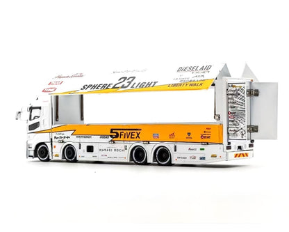 GCD 1:64 Liberty Walk LB-Trucks Mitsubishi Fuso Super Great Transporter Sphere – White