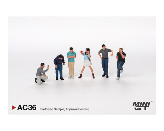 MiniGT 1:64 Figurine Car Enthusiasts - AC36