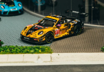 Tarmac Works 1:64 Taiwan 7-Eleven Exclusive Porsche 911 GT3 R 24H Le Mans 2024 Winner Of LMGT3