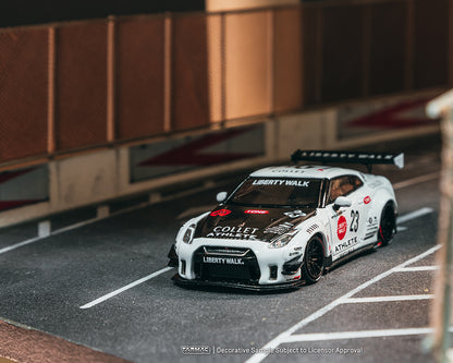 Tarmac Works 1:64 LB-Works Nissan GT-R R35 type 2 With Oil Can – White