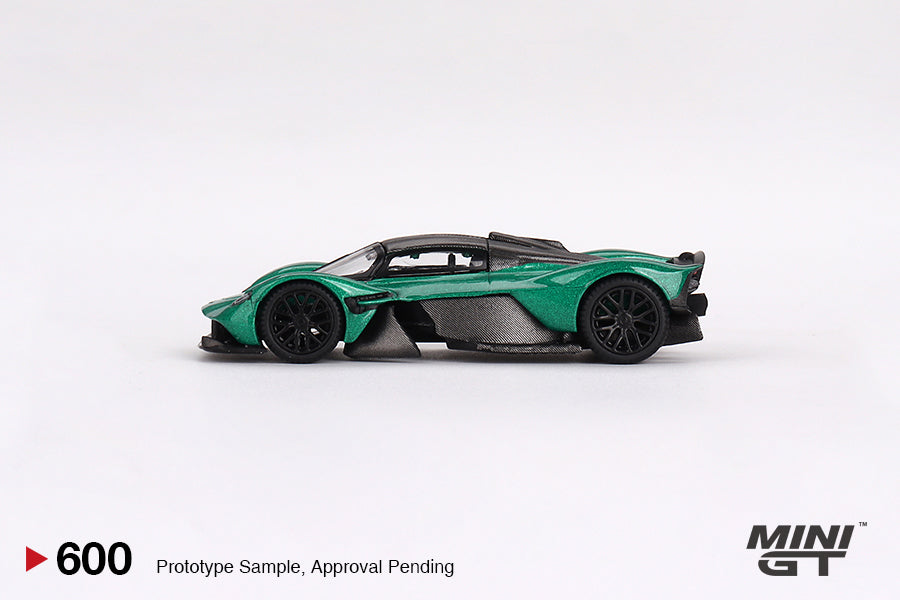 MiniGT 1:64 Aston Martin Valkyrie Aston Martin Racing Green - MiJo Exclusive #600