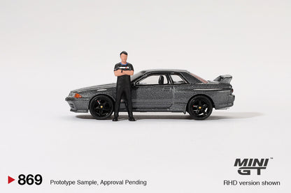 MiniGT 1:64 Nissan Skyline GT-R (R32) Nismo Gunmetal W/ Matsuda Figure – Tsugio Matsuda Collection #869