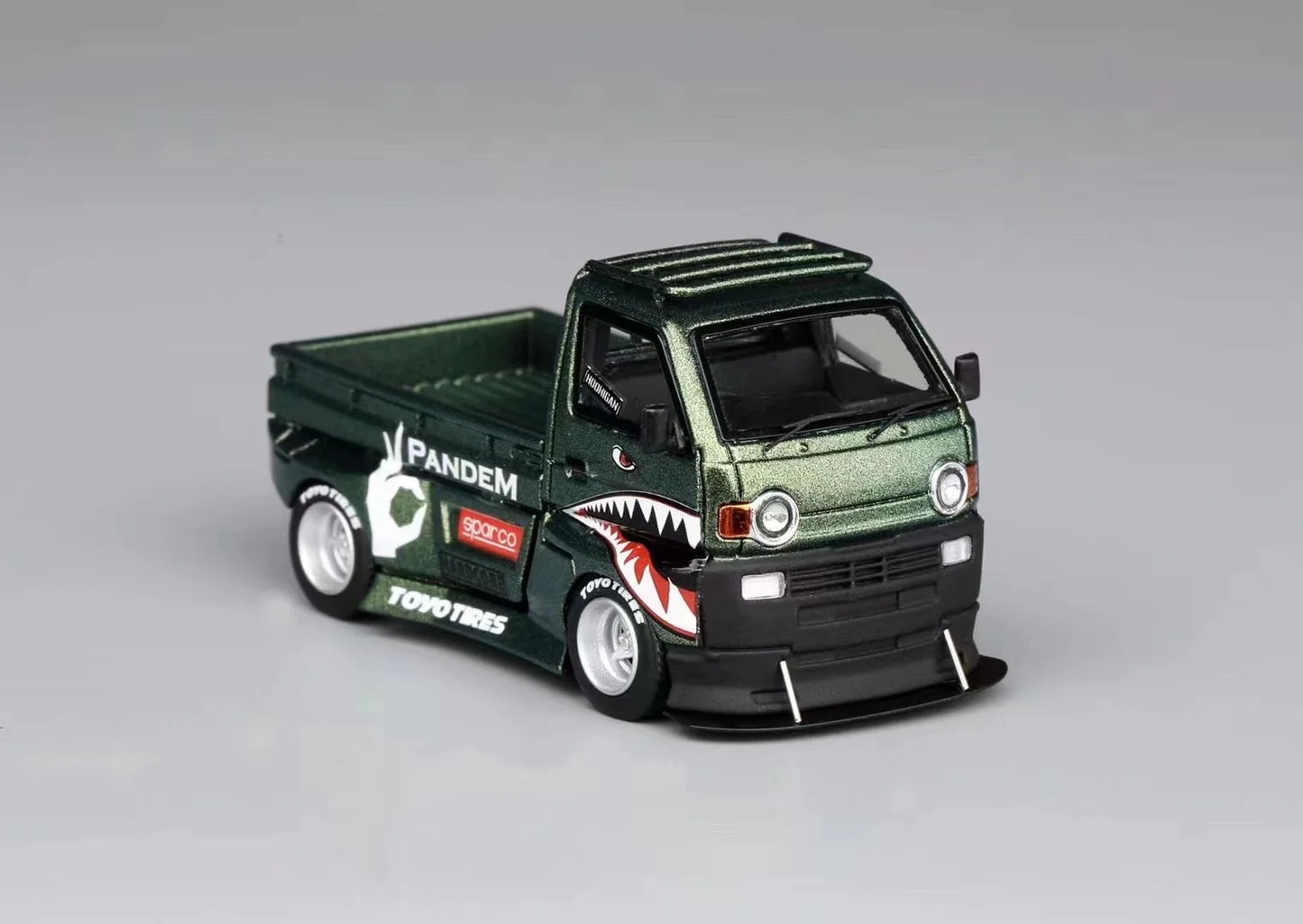 YM Model 1:64 Suzuki Carry Hoonigan D12 Rocket Bunny Widebody Pick-up Truck - Metallic Green