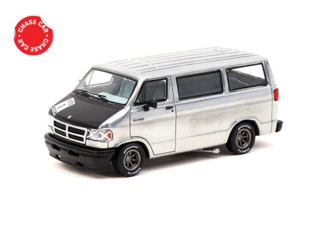 Tarmac Works 1:64 Global64 Dodge Van Custom Light Green *CHASE*