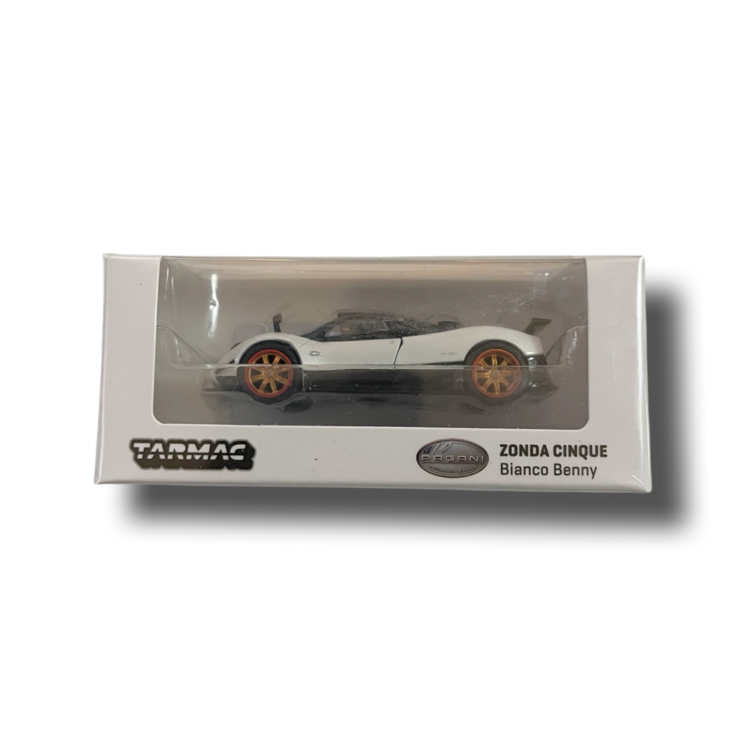 Tarmac Works 1:64 Pagani Zonda Cinque Bianco Benny – Global64 *CHASE*