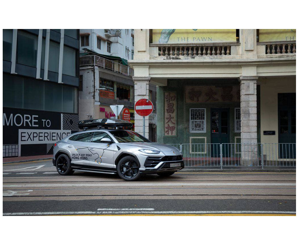 MiniGT 1:64 Lamborghini Urus “Unlock Any Road” Silver – Hong Kong Exclusive #443