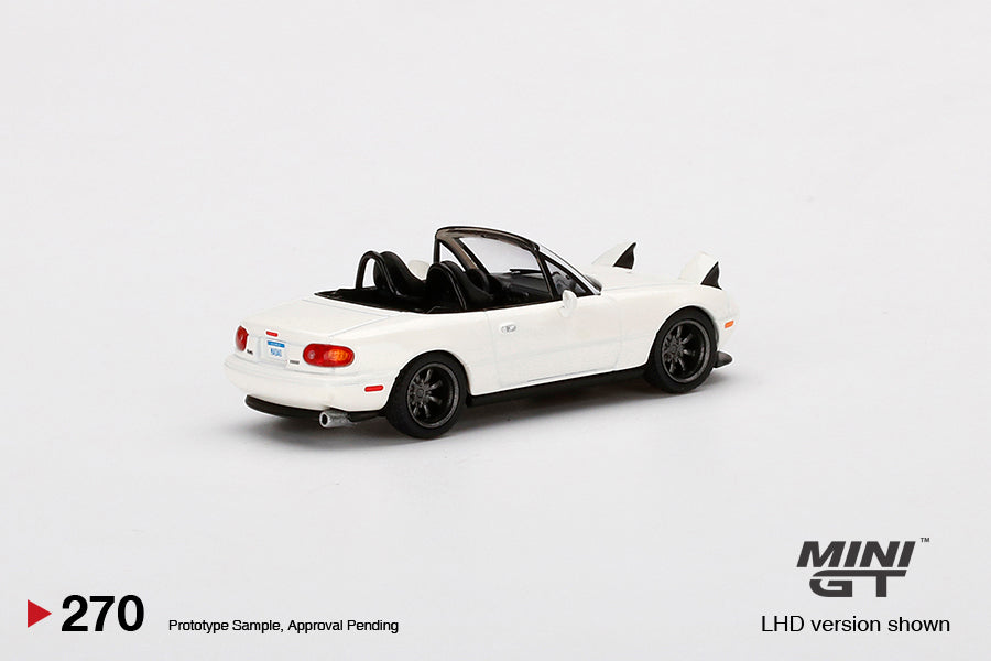 MiniGT Mazda Miata MX-5 (NA) Tuned Version Classic White Fred's Garage Special #270
