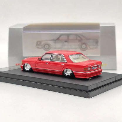 Master 1:64 Mercedes-Benz S560 SEL W126 VIP Style