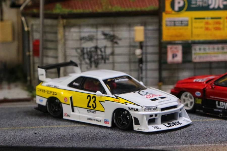 Street Weapon 1:64 Nissan Skyline GT-R R34 LB Super Silhouette ER34 Fl ...