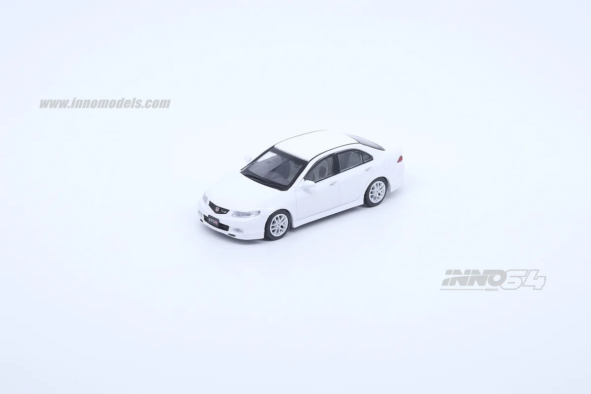 Inno64 1:64 Honda Accord Euro-R (CL7) Premium White Pearl W/ Extras