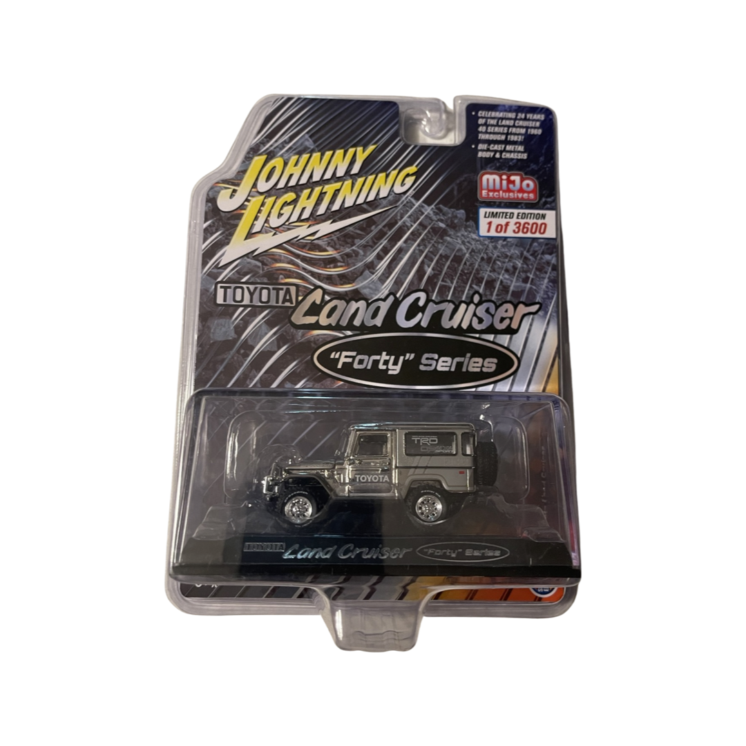 Johnny Lightning 1:64 Mijo Exclusive Toyota Land Cruiser Forty Series Chrome Regular & Chase Pair
